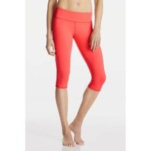 Fabletics Mid-Rise PowerHold NEON Pink Capri Leggings Sz S